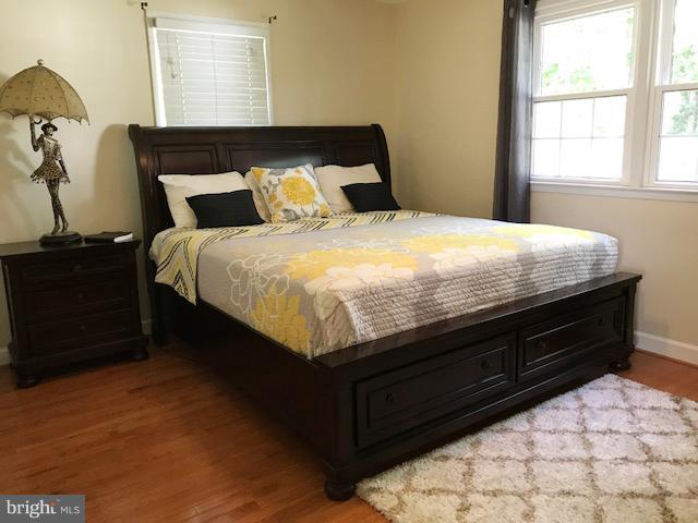 5317 Blacksburg Road Springfield, VA 22151 - Photo 14 of 21 Bedroom (Master)