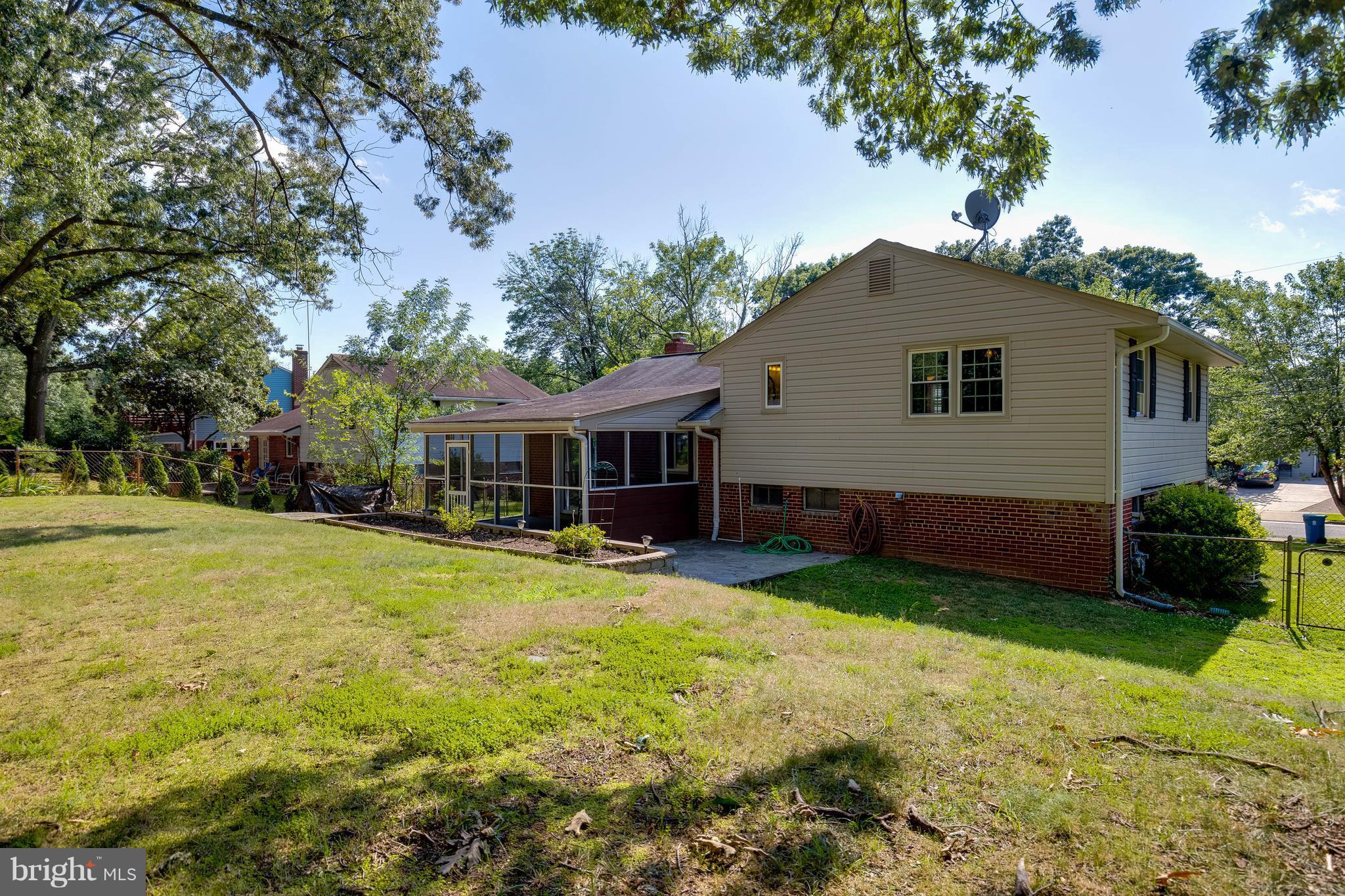 5317 Blacksburg Road Springfield, VA 22151 - Photo 4 of 21 Exterior (Rear)