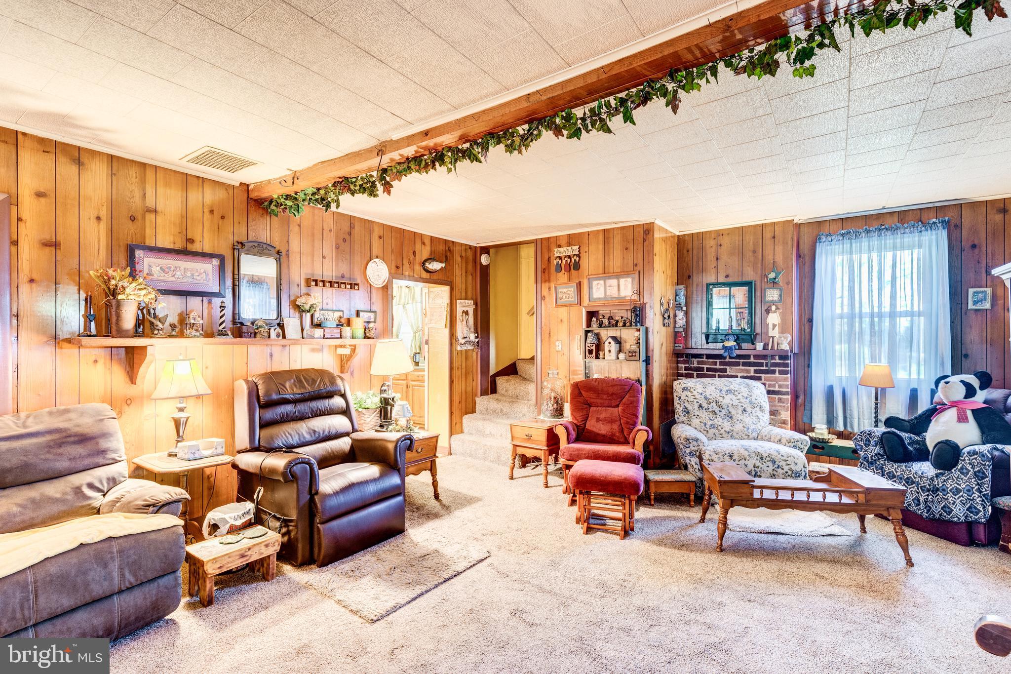 2225 White Hall Road Littlestown, PA 17340 - Photo 4 of 31