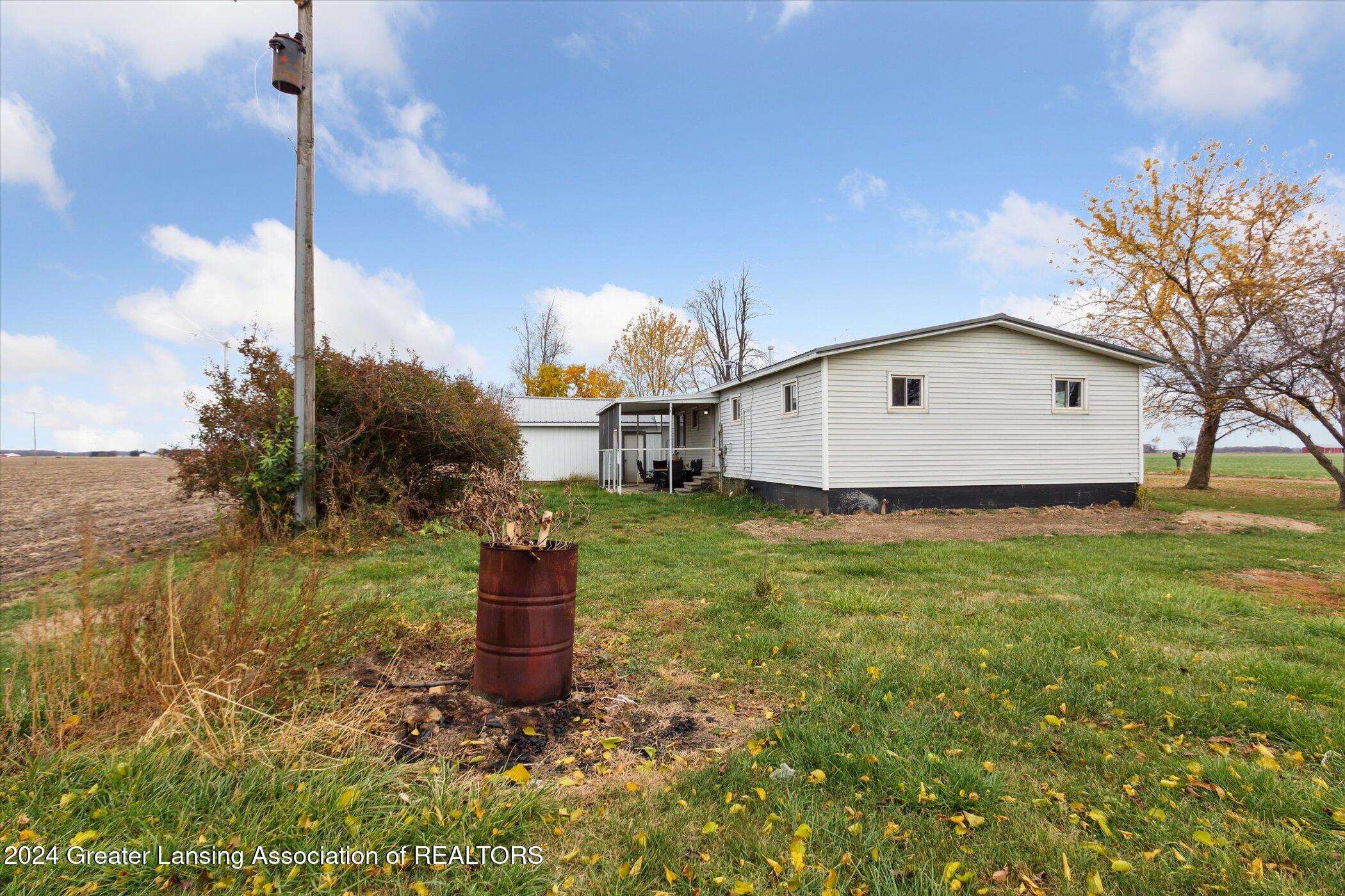 7300 South Rich Road Middleton, MI 48856 - Photo 34 of 36 36-7300-Rich-Rd-Middleton-MI-48856-Windo
