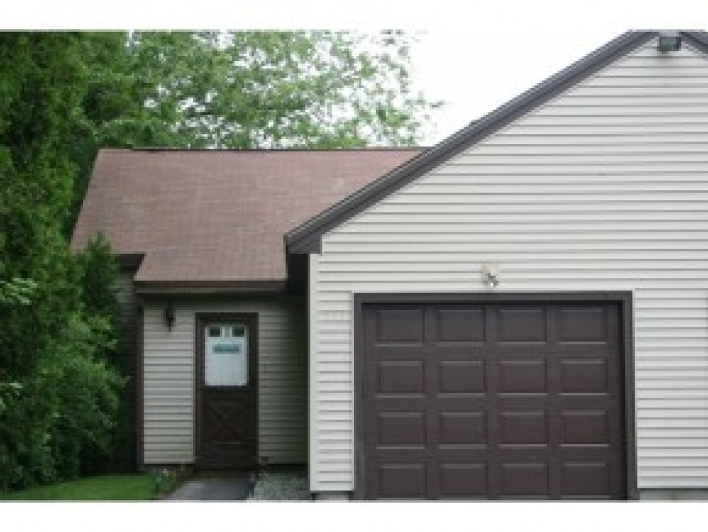 32 Dustin Homestead, Unit 32 Rochester, NH 03867 - Photo 2 of 3
