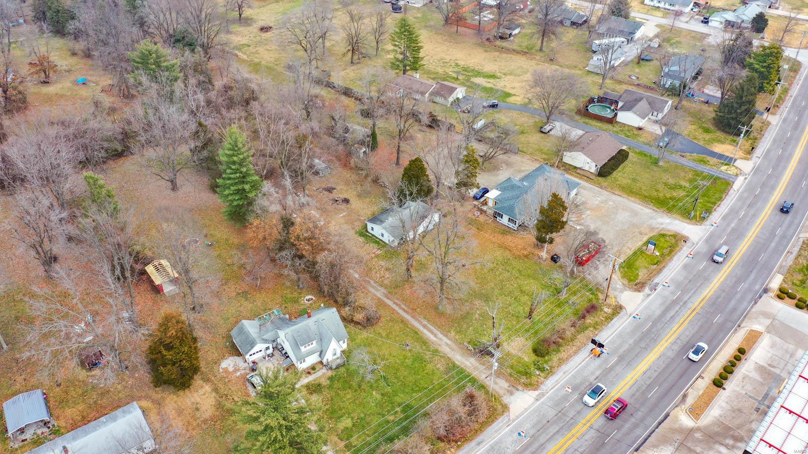 5607 Humbert Road Alton, IL 62002 - Photo 3 of 13