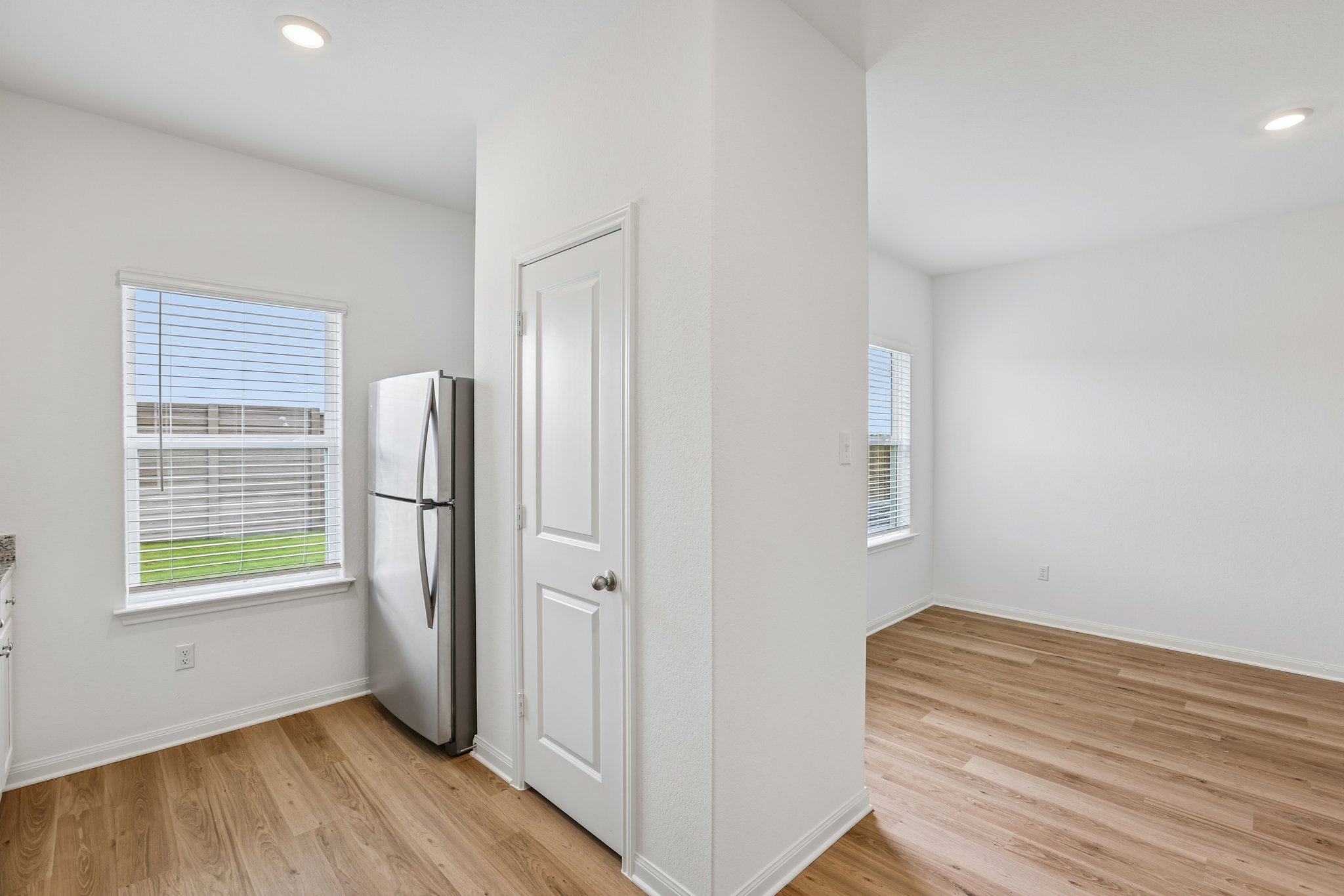 18400 Stellers Sea Street Elgin, TX 78621 - Photo 11 of 40