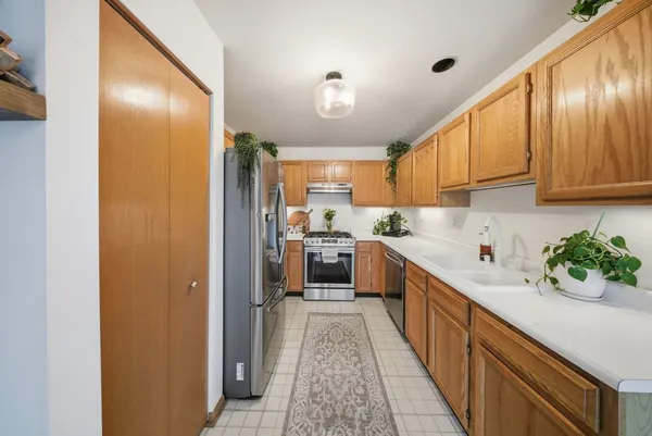 $390,000 | 1473 East Baronet Lane, Palatine, IL 60074