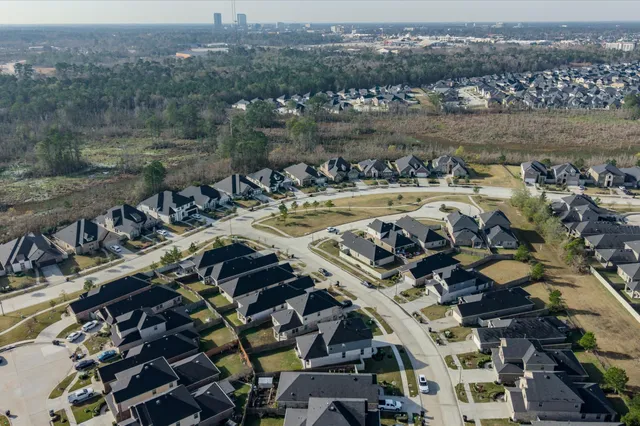 $320,000 | 16875 Pink Wintergreen Drive, Conroe, TX 77385