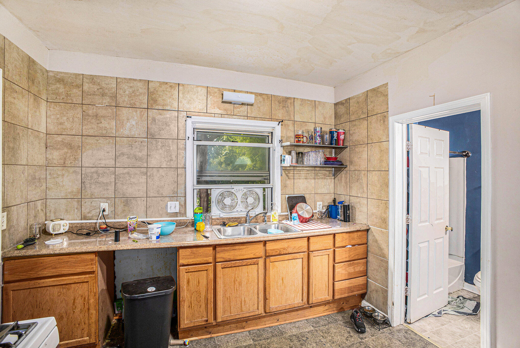 831 Vine Street Lansing, MI 48912 - Photo 11 of 30 011_img_2287_122