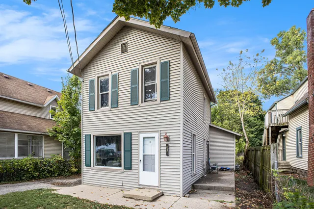 $109,000 | 831 Vine Street, Lansing, MI 48912