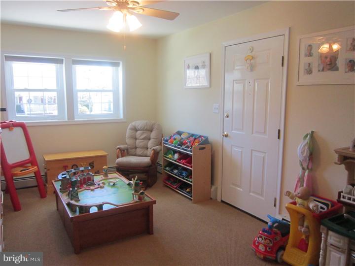 69 Queen Anne Road Levittown, PA 19057 - Photo 12 of 18 Family Room