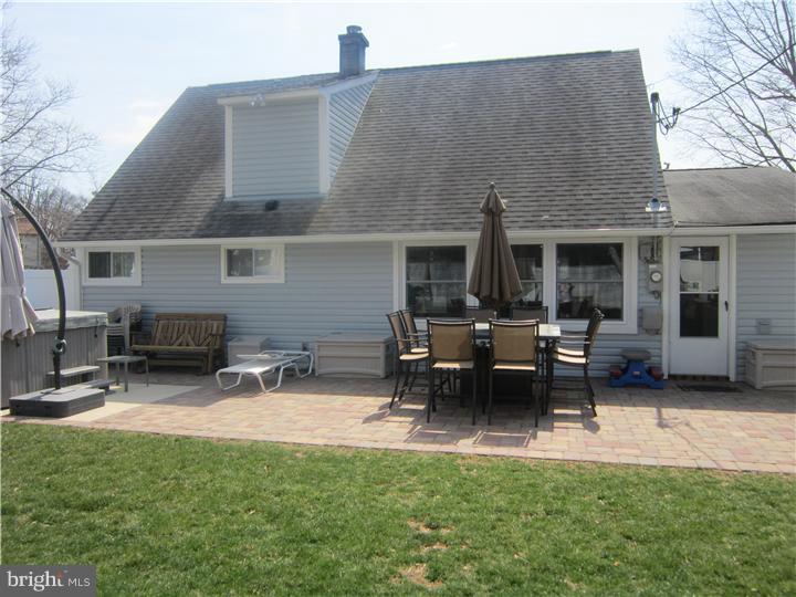 69 Queen Anne Road Levittown, PA 19057 - Photo 18 of 18 Exterior Back