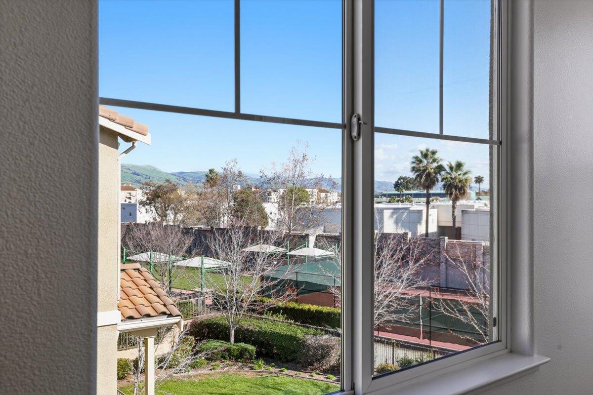 917 Vida Larga Loop Milpitas, CA 95035 - Photo 44 of 64