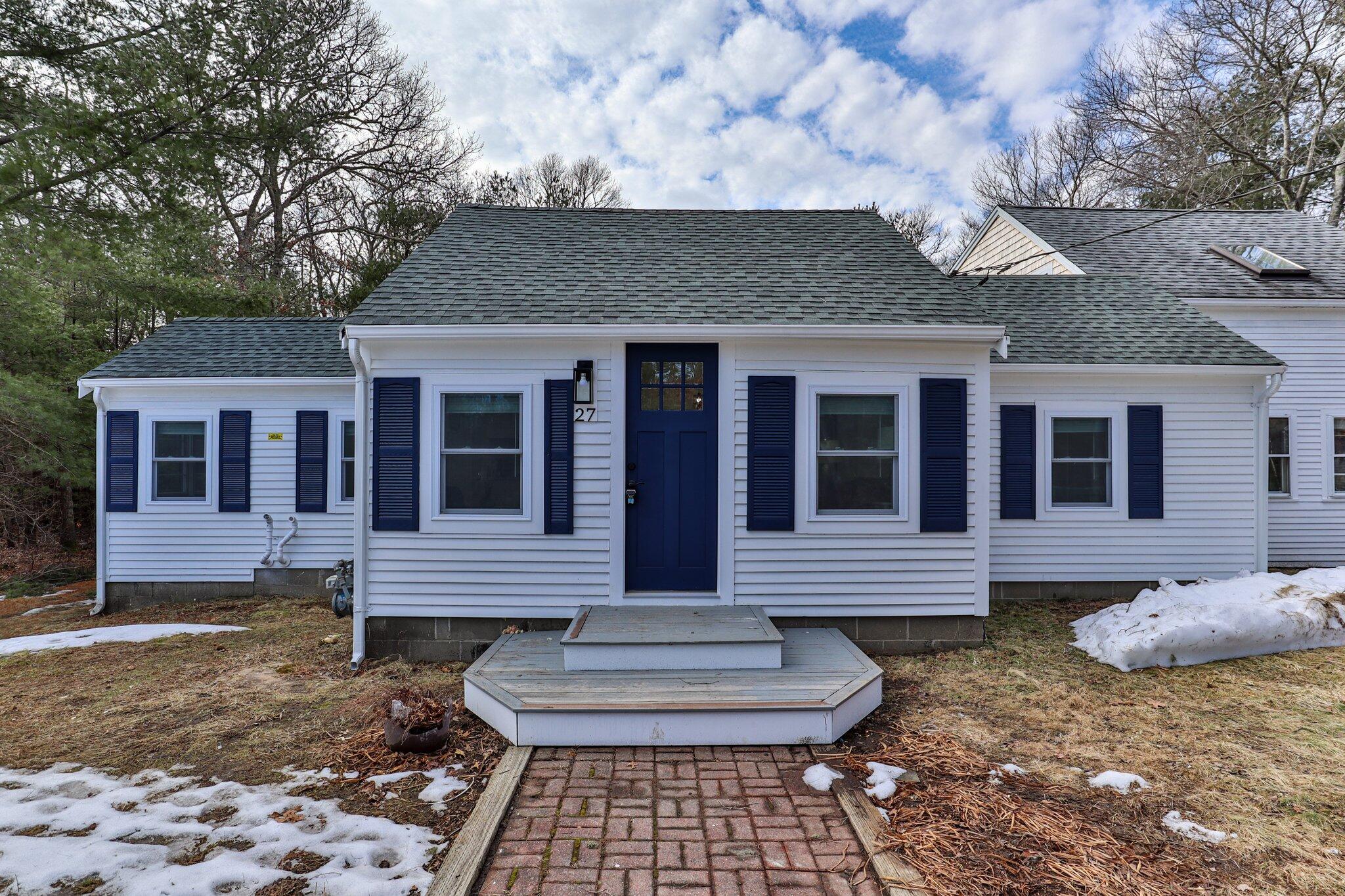 27 Newtown Road Sandwich, MA 02563 - Photo 3 of 29 5-web-or-mls-27-newtown-rd