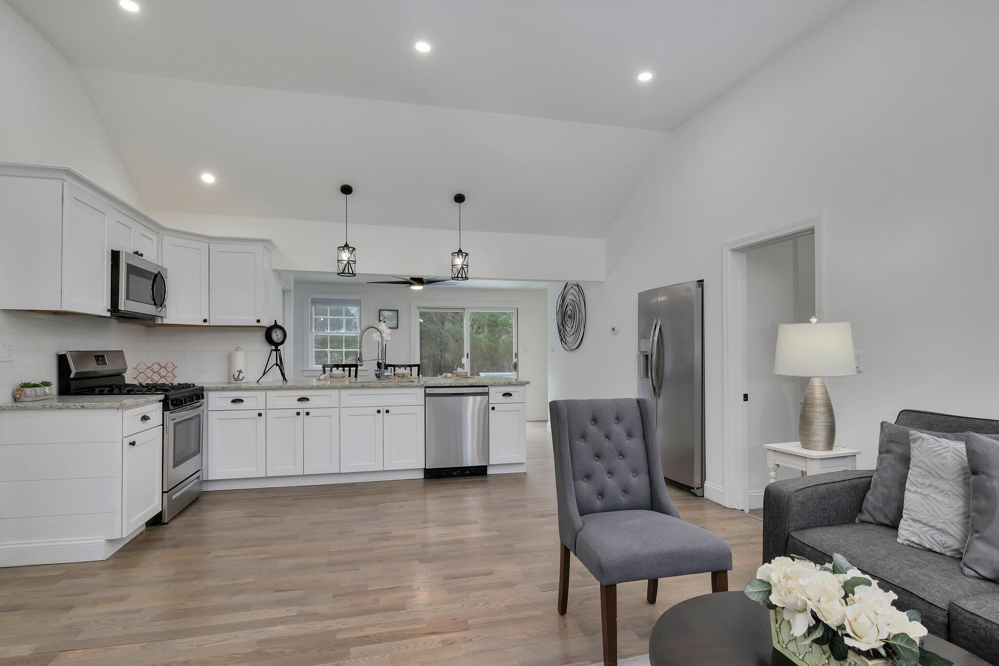 27 Newtown Road Sandwich, MA 02563 - Photo 5 of 29 9-web-or-mls-27-newtown-rd
