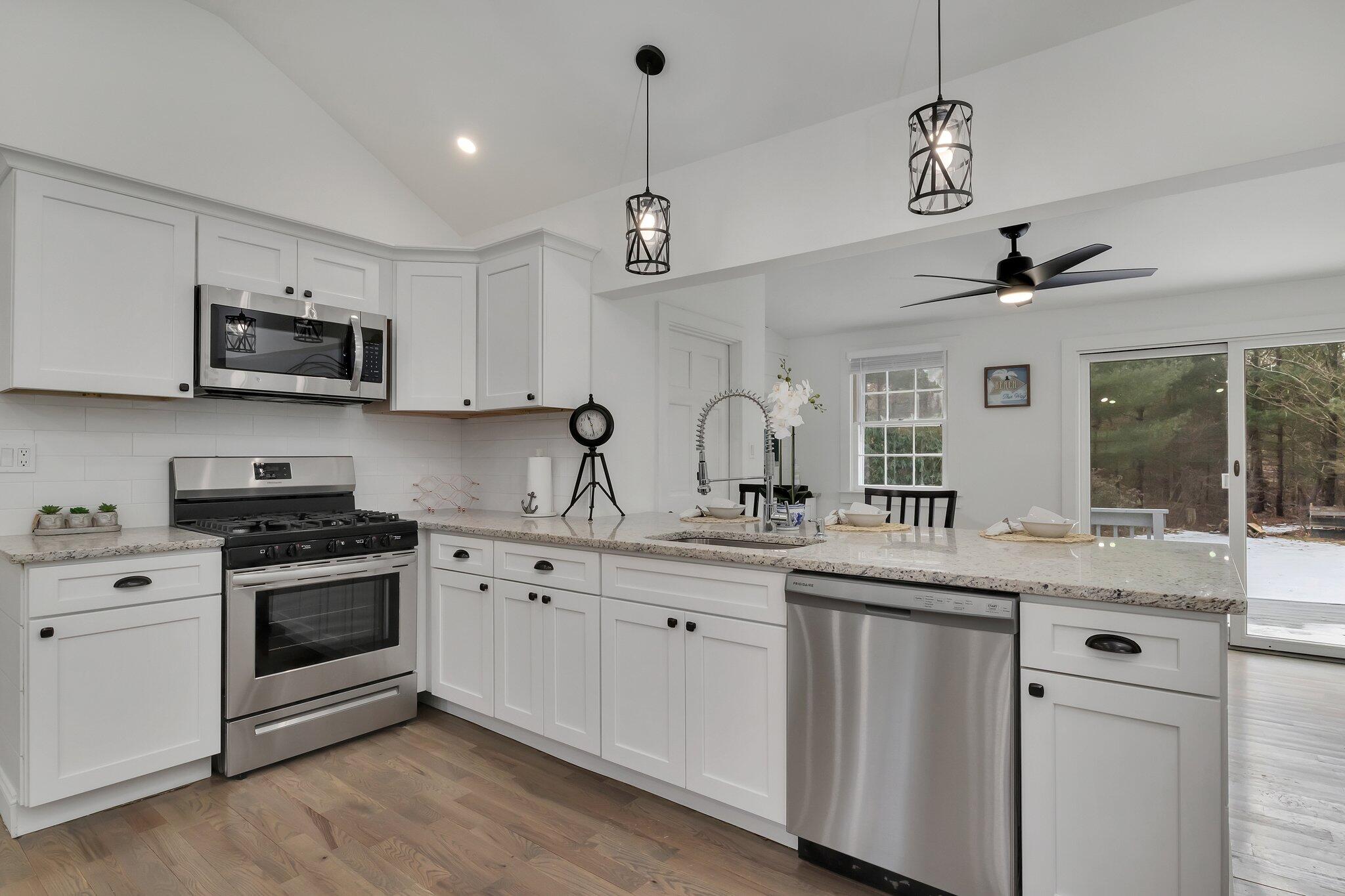 27 Newtown Road Sandwich, MA 02563 - Photo 8 of 29 12-web-or-mls-27-newtown-rd