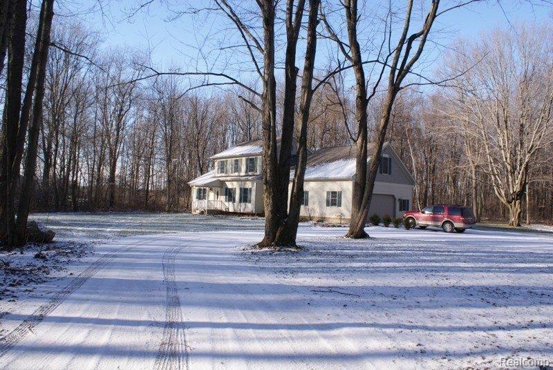 3053 Tozer Road North Branch, MI 48461 - Photo 2 of 18 DSC07198.JPG