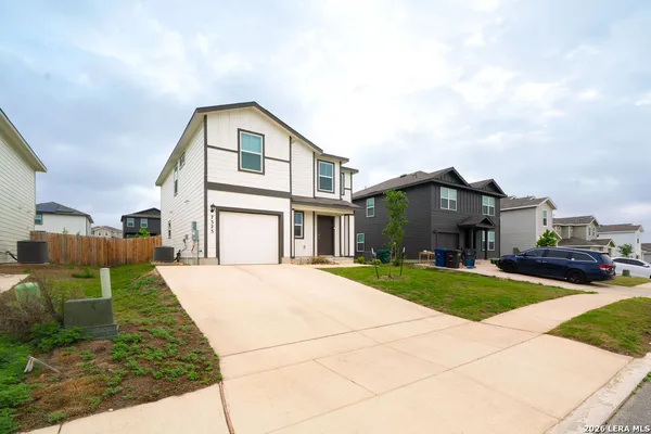 $1,895 | 7323 Perseus Brook, San Antonio, TX 78252
