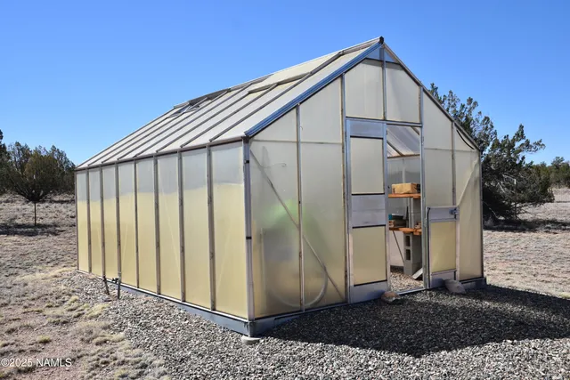 $375,000 | 26360 Solano Drive, Seligman, AZ 86337