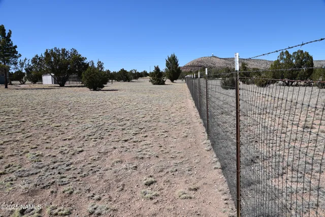 $375,000 | 26360 Solano Drive, Seligman, AZ 86337