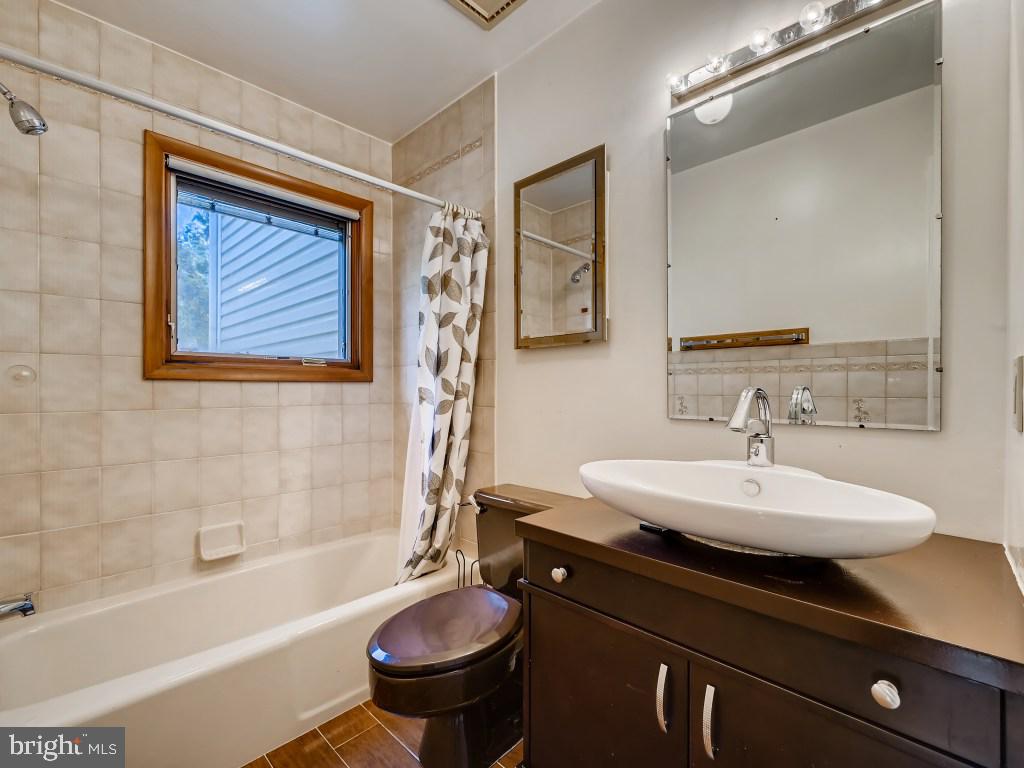9085 Northfield Road Ellicott City, MD 21042 - Photo 18 of 61 First floor full bath
