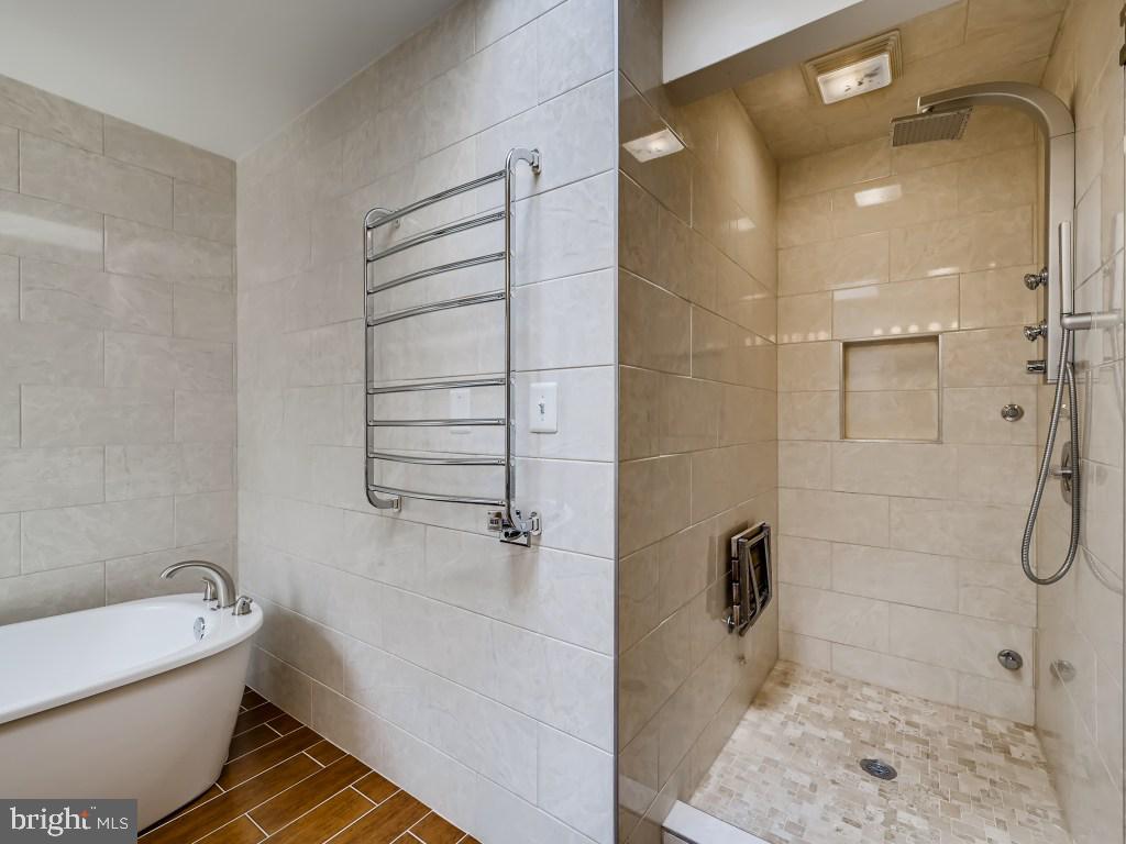 9085 Northfield Road Ellicott City, MD 21042 - Photo 24 of 61 Primary bathroo