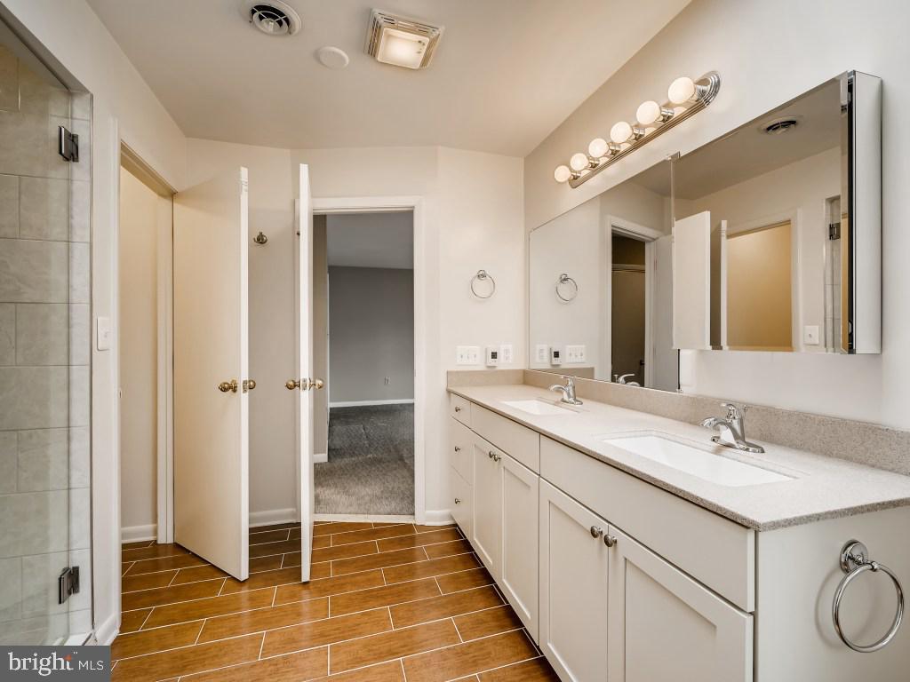 9085 Northfield Road Ellicott City, MD 21042 - Photo 25 of 61 Primary bathroom