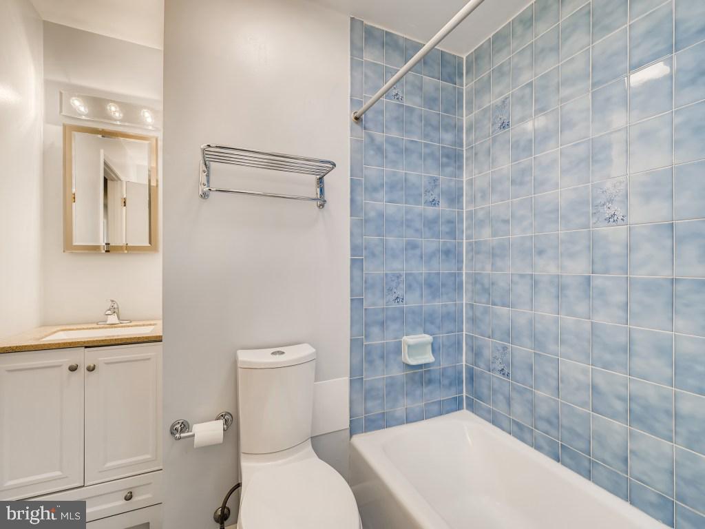 9085 Northfield Road Ellicott City, MD 21042 - Photo 29 of 61 Upstairs full bath