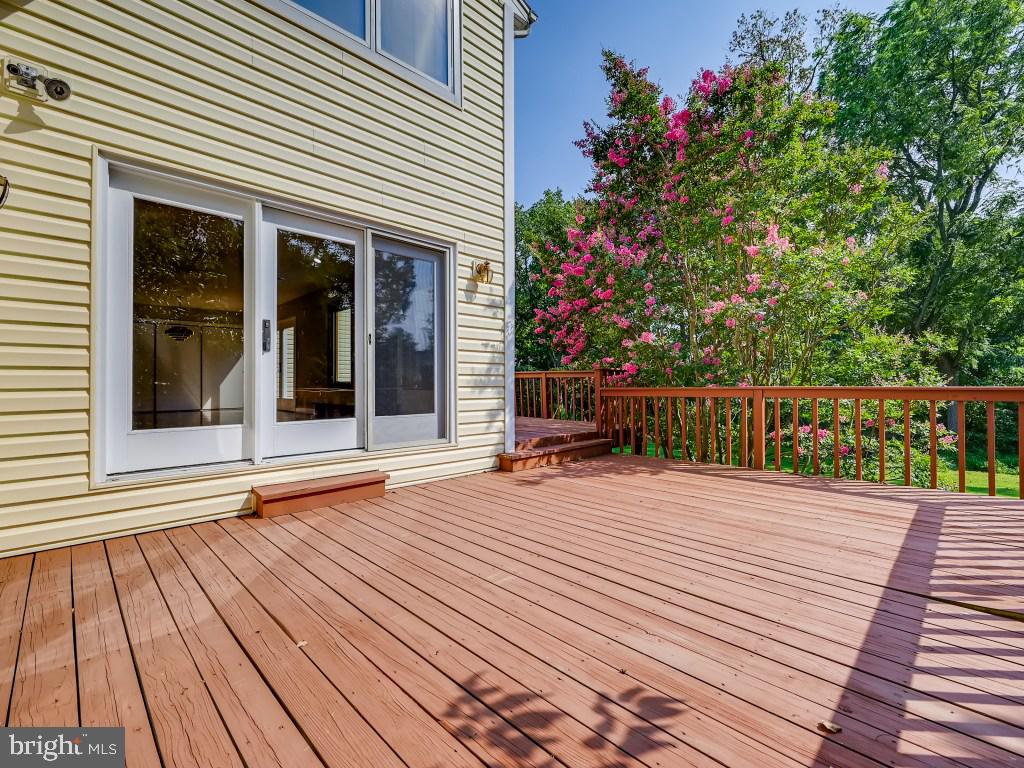 9085 Northfield Road Ellicott City, MD 21042 - Photo 45 of 61 Deck