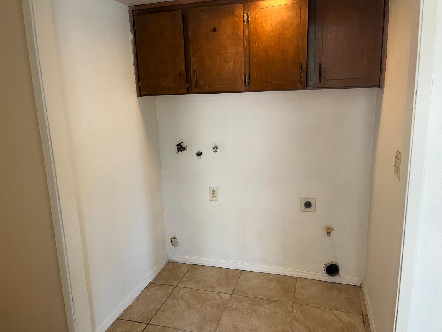 5433 Wildwood Del Rey, CA 93616 - Photo 10 of 17 a view of an empty room