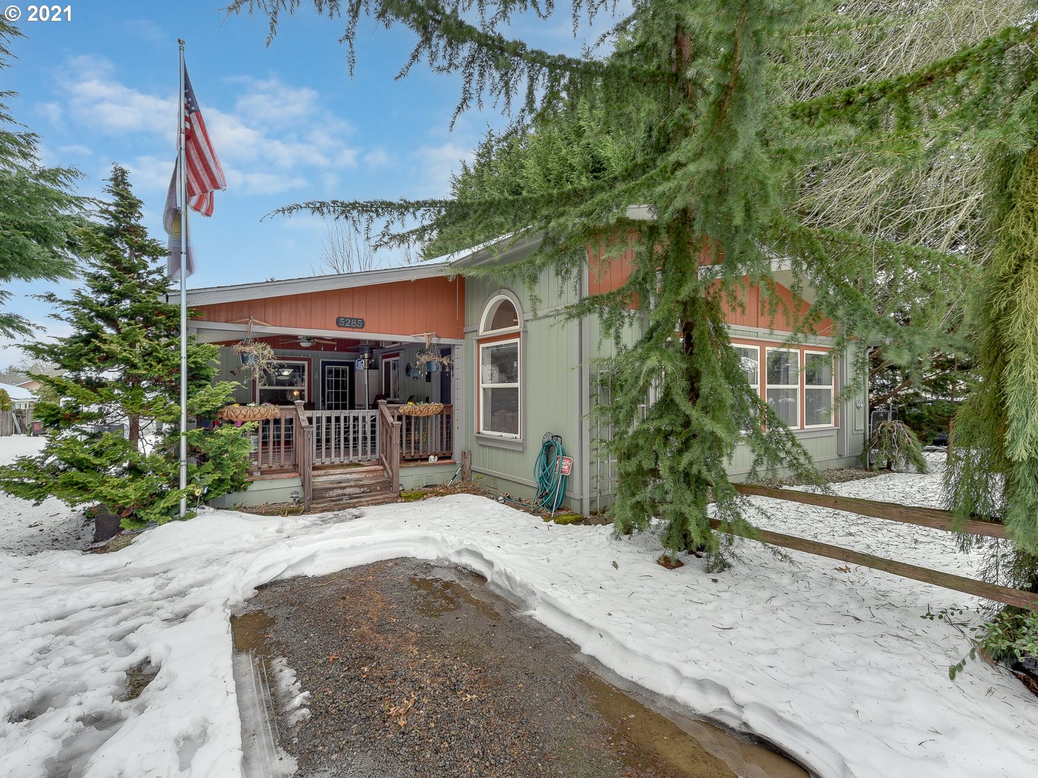 5285 Southeast Welch Road Gresham, OR 97080 - Photo 1 of 30 Gallery Image 1