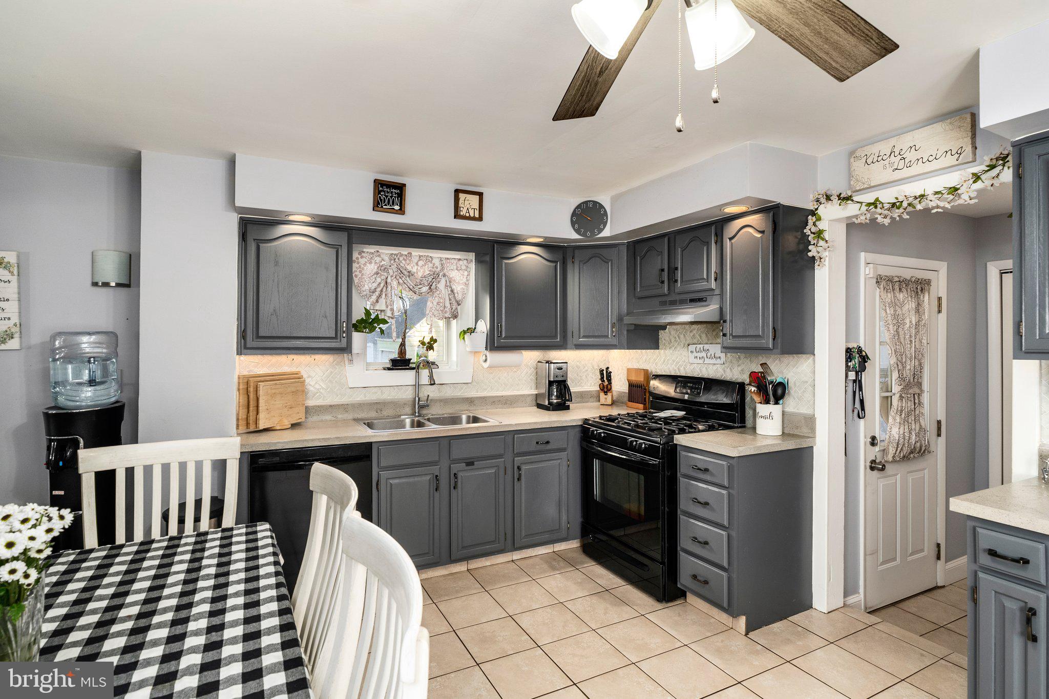 68 Madison Avenue Hamilton, NJ 08619 - Photo 9 of 29