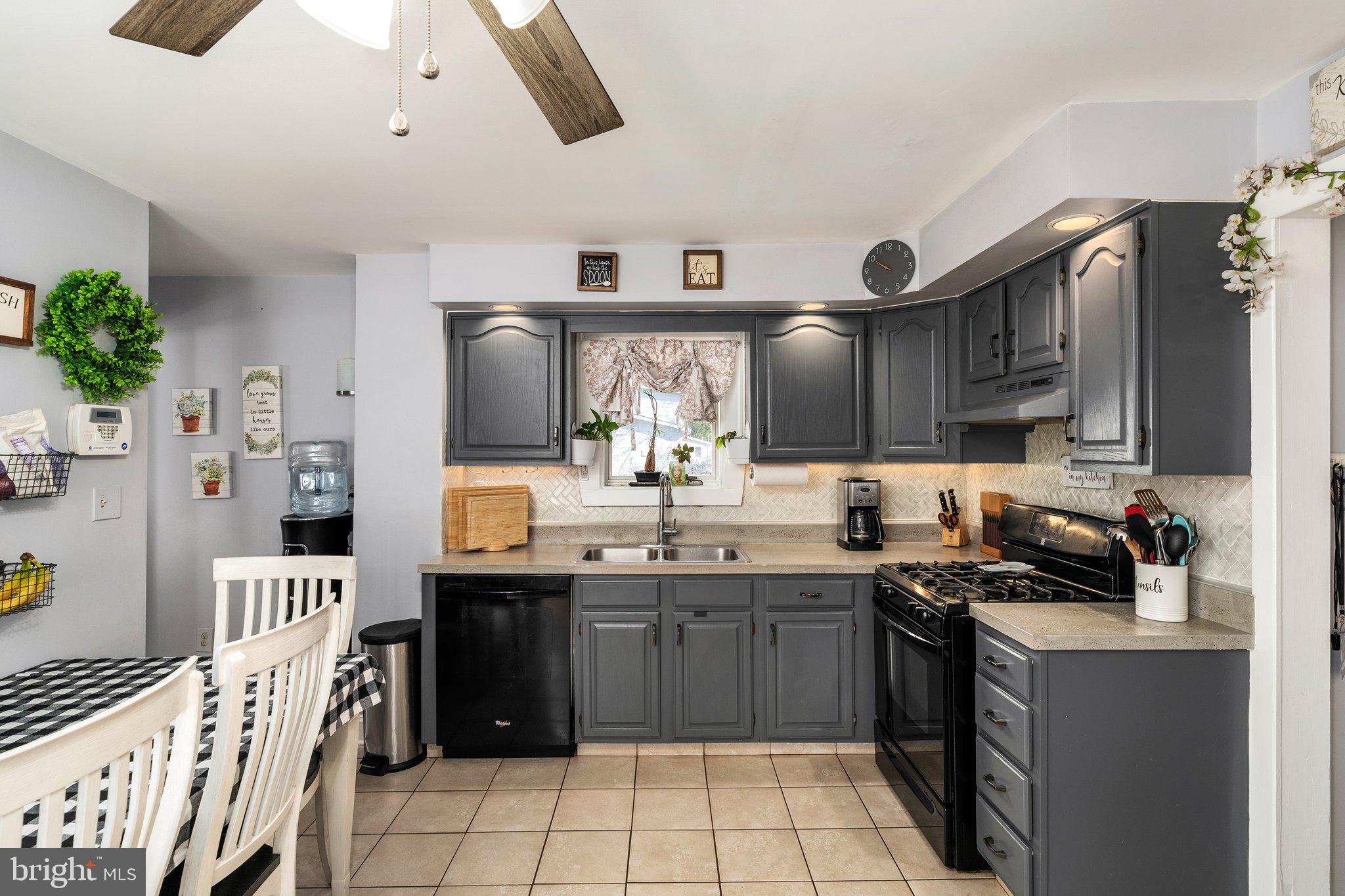 68 Madison Avenue Hamilton, NJ 08619 - Photo 10 of 29