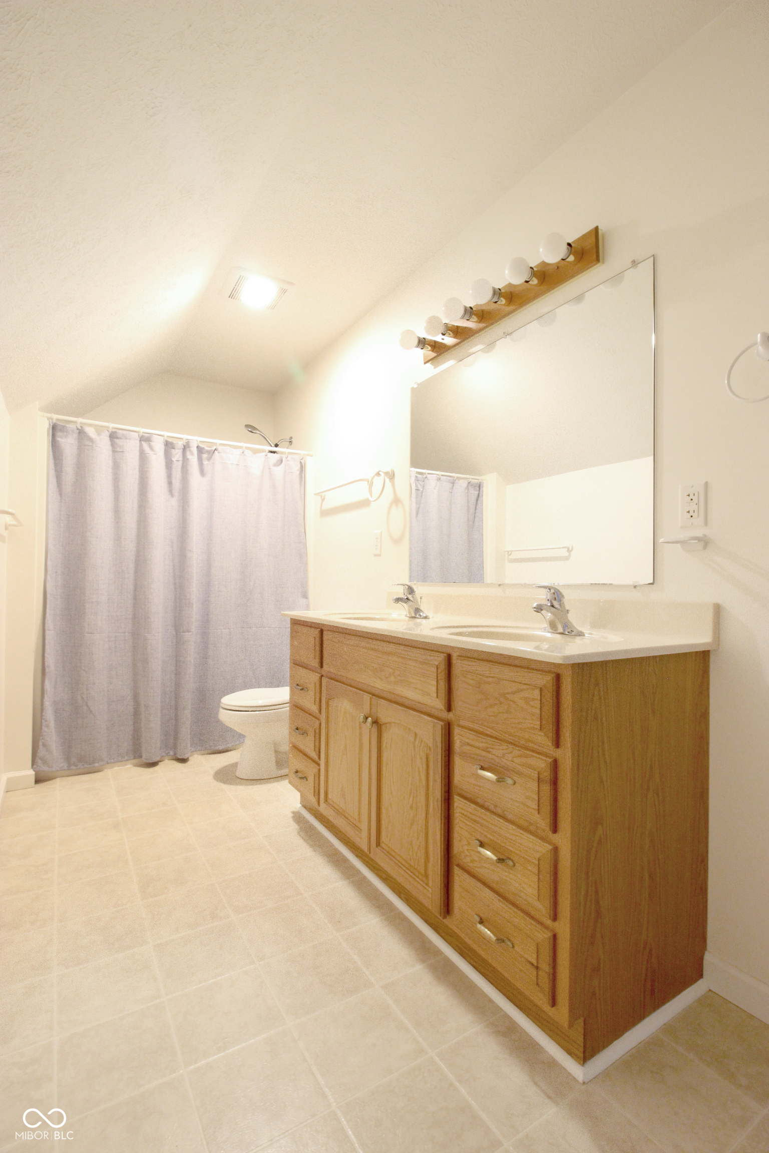 5140 Bull Run Columbus, IN 47203 - Photo 15 of 26