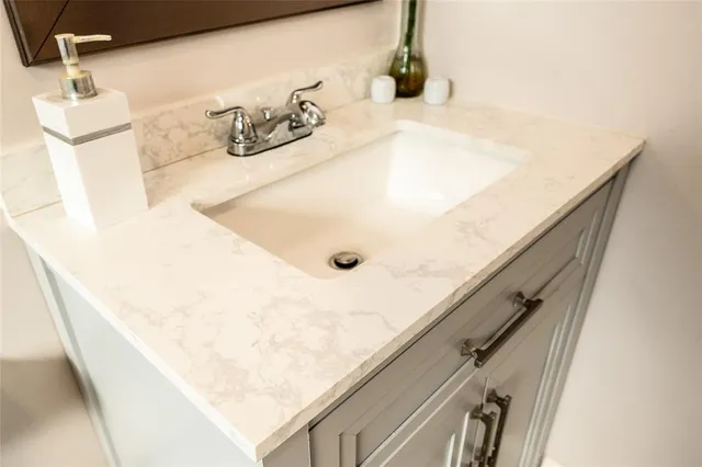 $719,000 | 621 Lakeshore Terrace, Davie, FL 33325