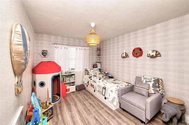 $719,000 | 621 Lakeshore Terrace, Davie, FL 33325