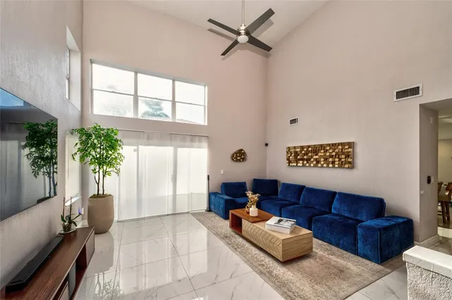 $719,000 | 621 Lakeshore Terrace, Davie, FL 33325