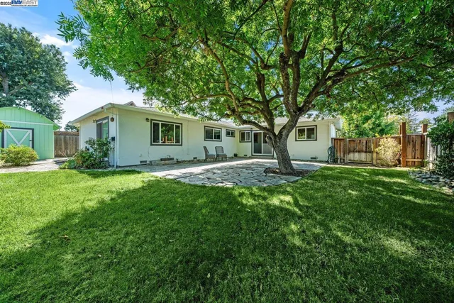 $875,000 | 1876 Lynwood Drive, Concord, CA 94519