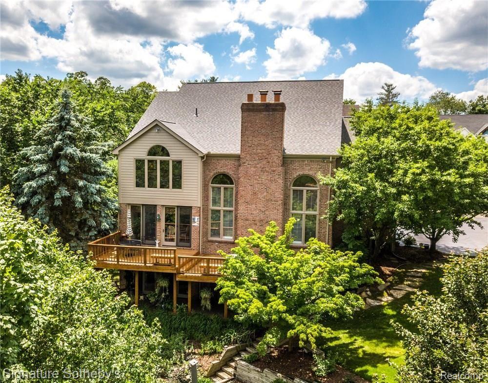 1650 Scenic Hollow Rochester, MI 48306 - Photo 58 of 60 DJI_0034-HDR.jpg