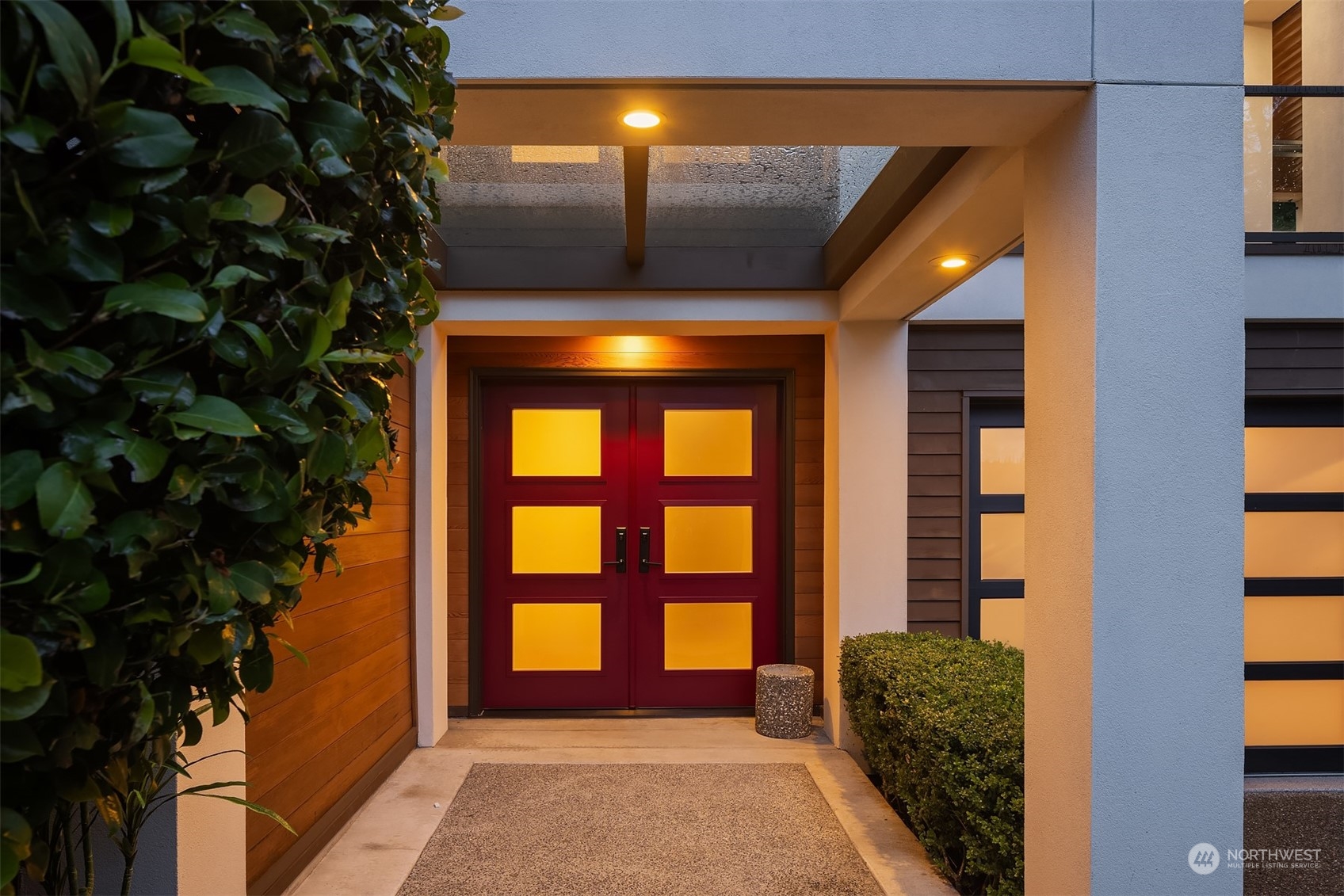 18136 Riviera Place Southwest Normandy Park, WA 98166 - Photo 3 of 40 Gallery Image 3