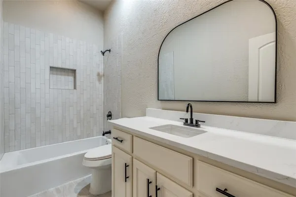 $639,999 | 15905 Buffalo Creek Drive, Frisco, TX 75035