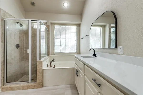 $639,999 | 15905 Buffalo Creek Drive, Frisco, TX 75035