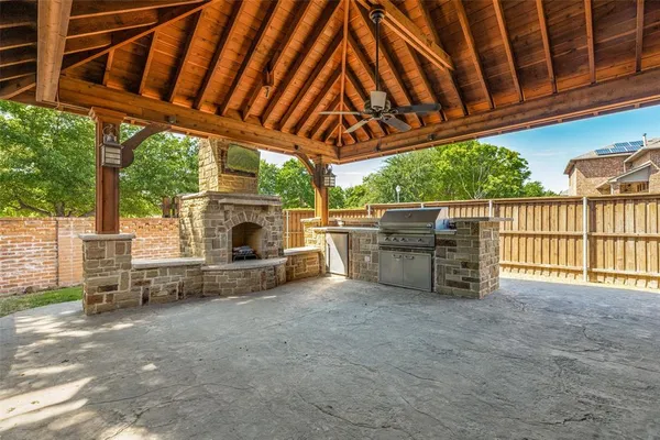 $639,999 | 15905 Buffalo Creek Drive, Frisco, TX 75035