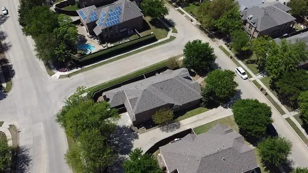 $639,999 | 15905 Buffalo Creek Drive, Frisco, TX 75035