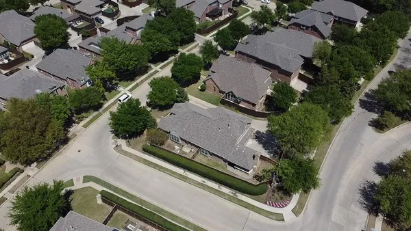 $639,999 | 15905 Buffalo Creek Drive, Frisco, TX 75035