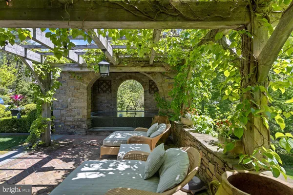 $6,750,000 | 1320 Huntsman Lane, Gladwyne, PA 19035