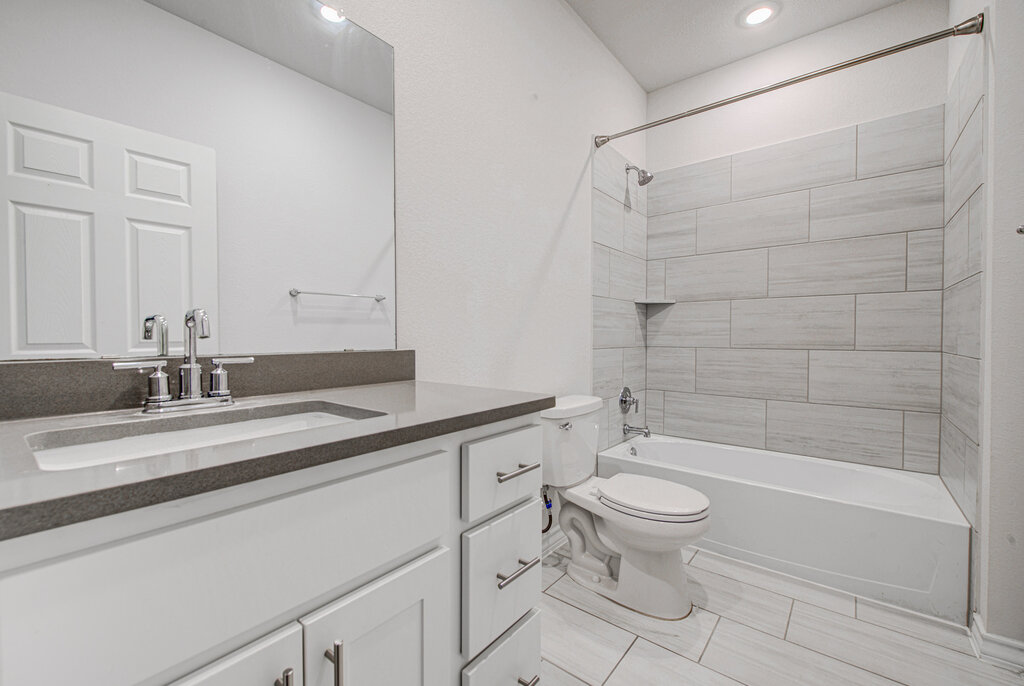 196 Pepperbark Loop Buda, TX 78610 - Photo 18 of 26