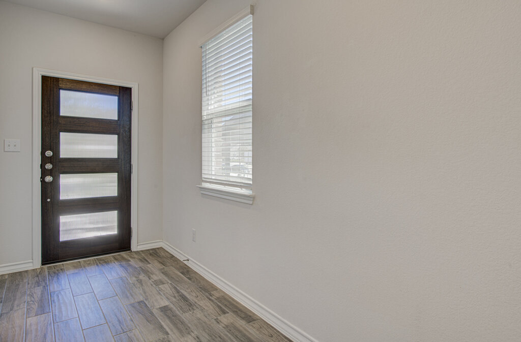 196 Pepperbark Loop Buda, TX 78610 - Photo 2 of 26