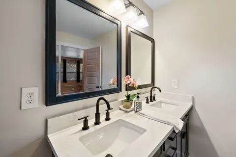 $570,000 | 914 Blue Ridge Drive, Nashville, TN 37207