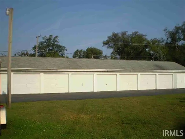 $474,500 | 10035 North Turkey Creek Road, Unit 502, Syracuse, IN 46567