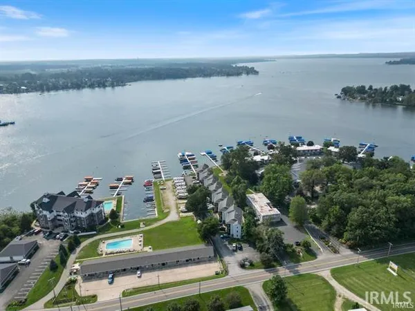 $474,500 | 10035 North Turkey Creek Road, Unit 502, Syracuse, IN 46567
