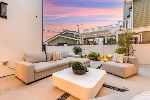 $3,795,000 | 1828 Pine Street, Huntington Beach, CA 92648