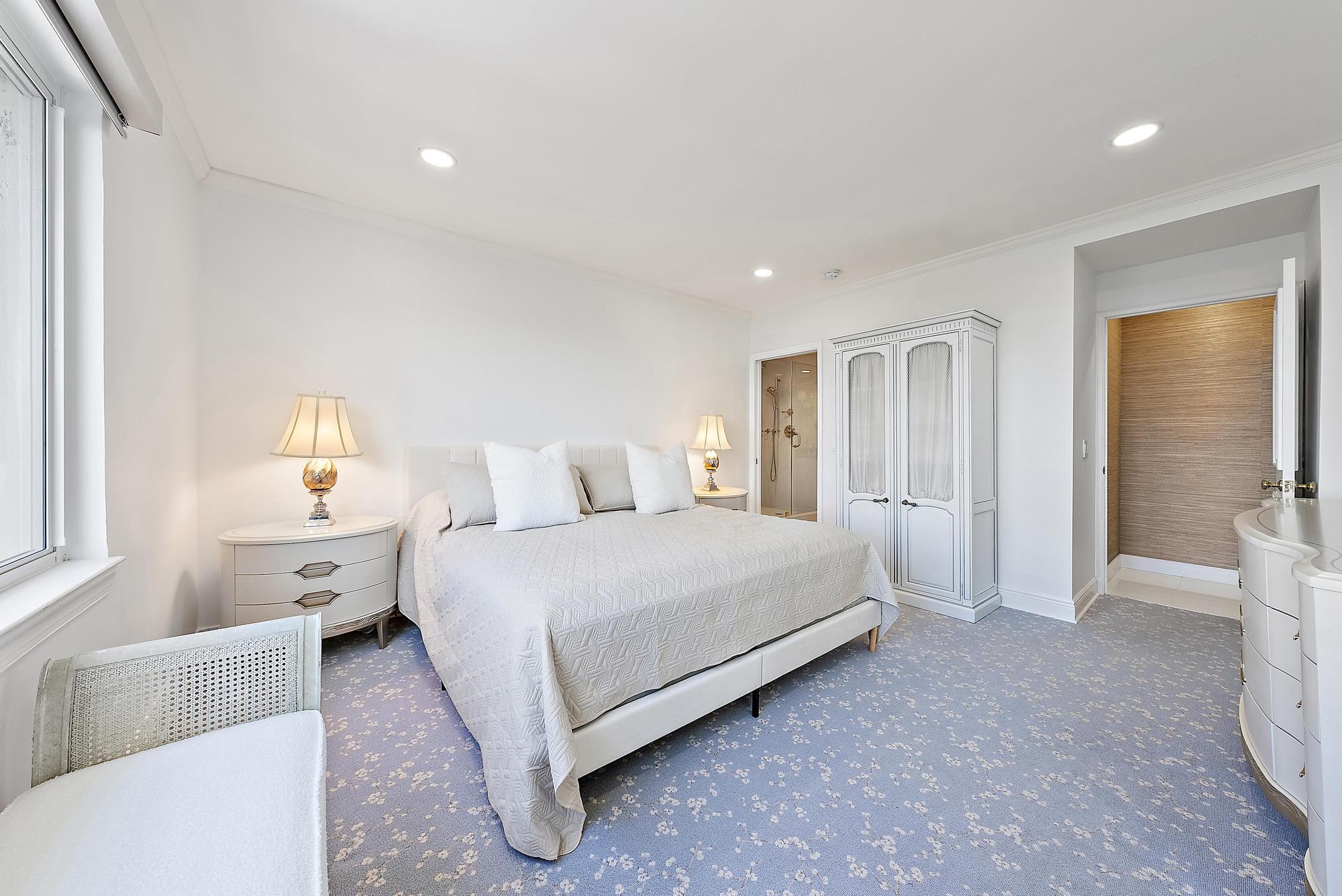 44 Cocoanut Row, Unit 526B Palm Beach, FL 33480 - Photo 6 of 33 44 Cocoanut Row Unit 526b -2